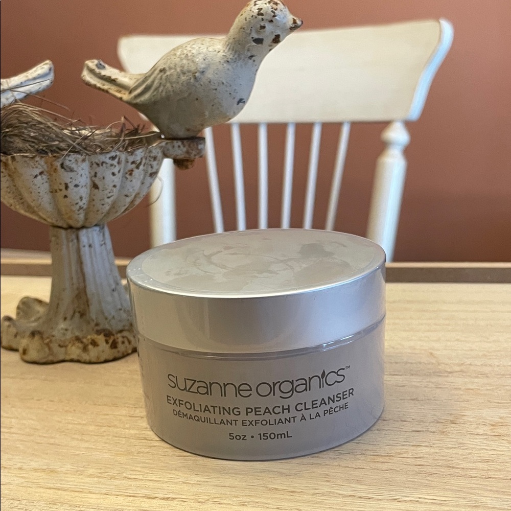Suzanne Organics Exfoliating Peach Cleanser